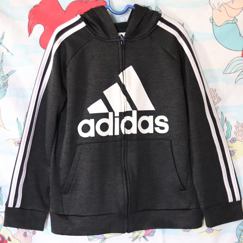 Adidas boys zip up jacket size S(8)